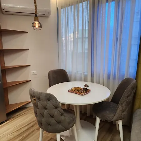 Orange Center 公寓 *