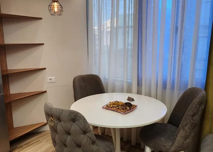 Orange Center 公寓 *